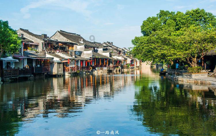 章鱼喷墨汁